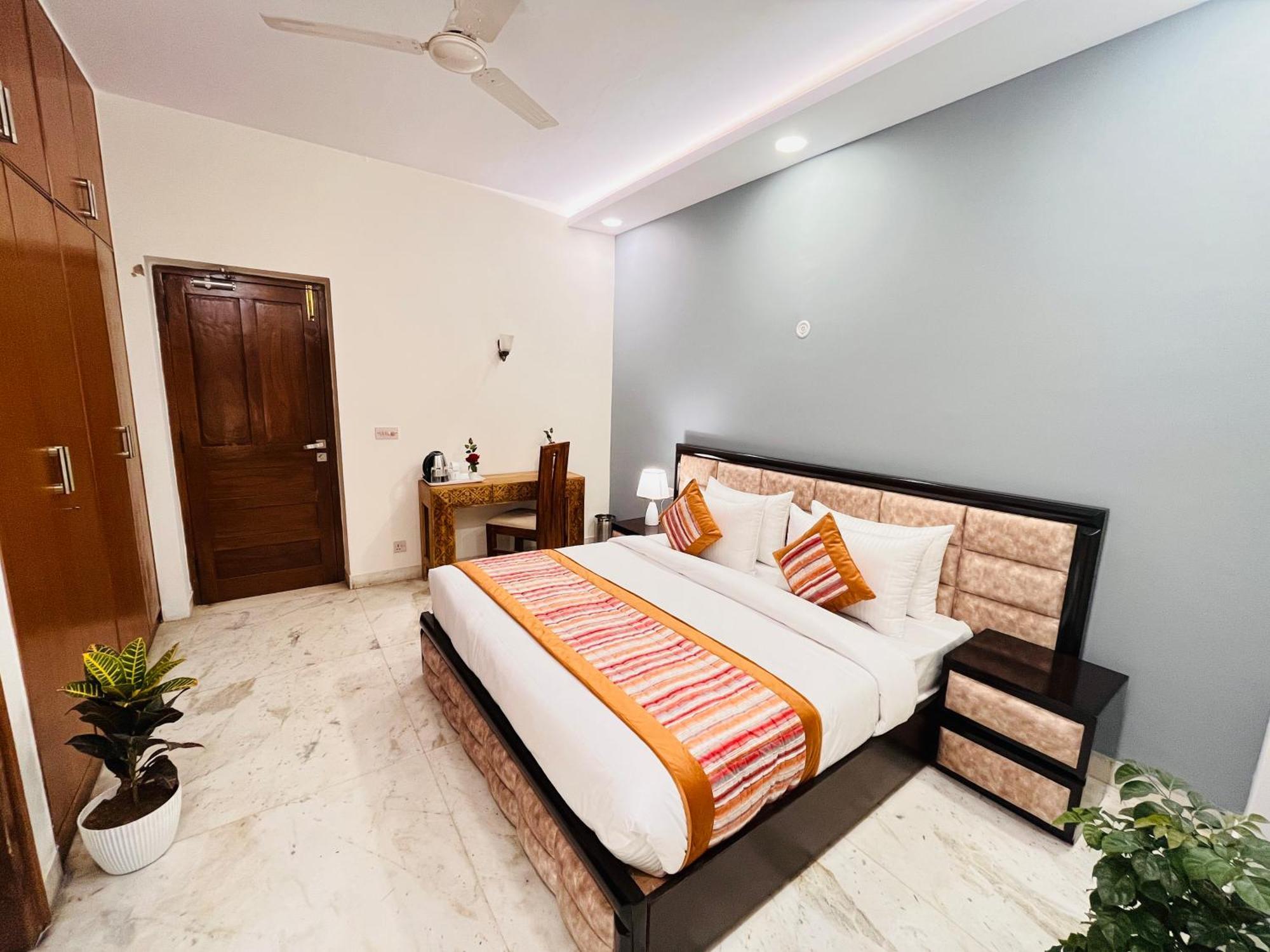 Отель Grove Residency Hauz Khas New Delhi Couple Friendly Экстерьер фото