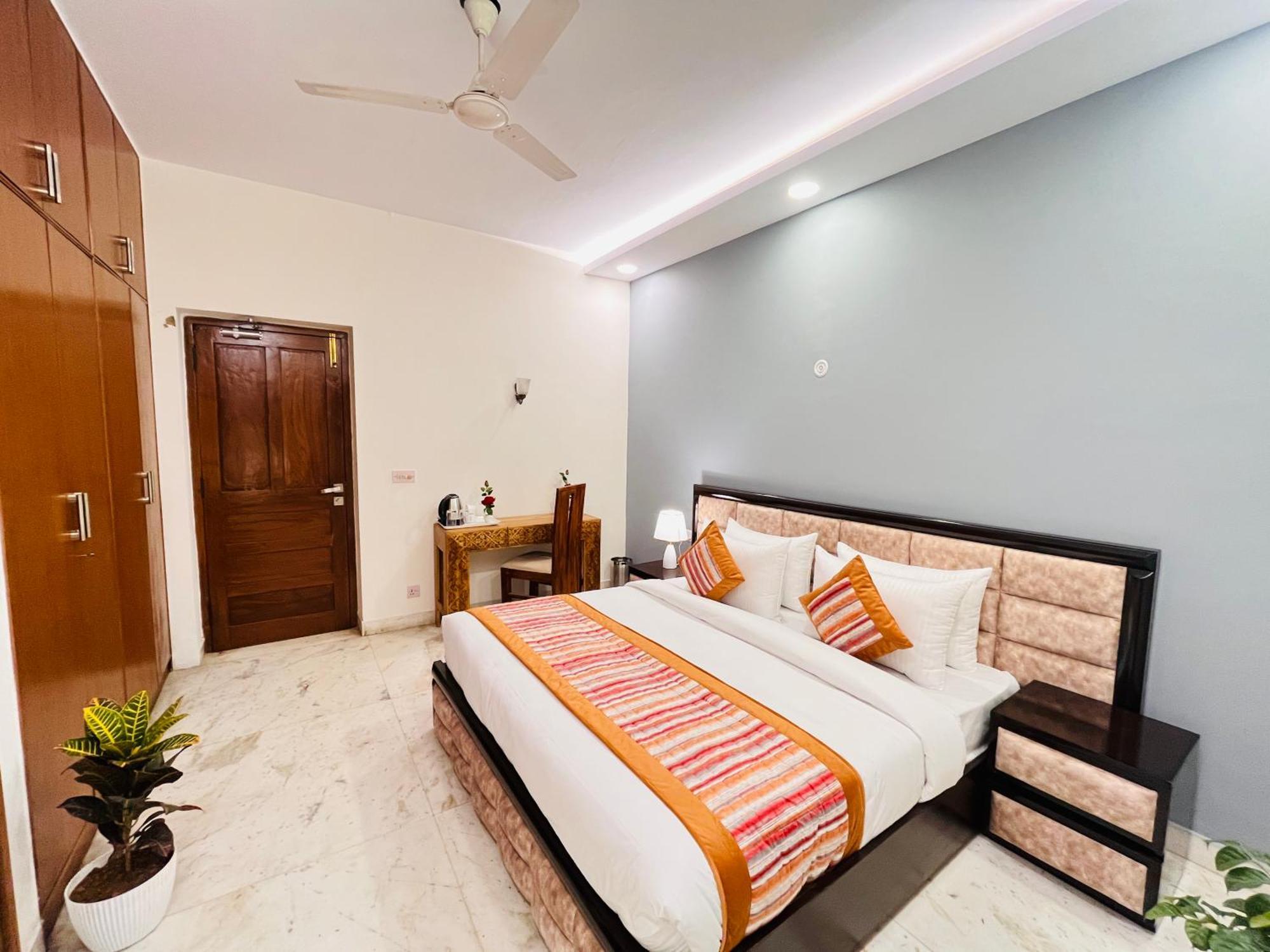 Отель Grove Residency Hauz Khas New Delhi Couple Friendly Экстерьер фото